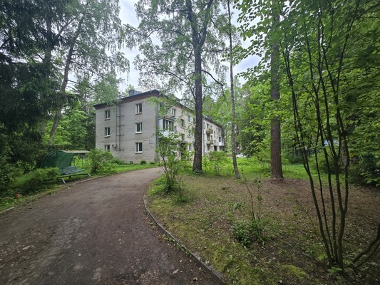 Продам трехкомнатную (3-комн.) квартиру, Приморское ш, 595аО, Зеленогорск г