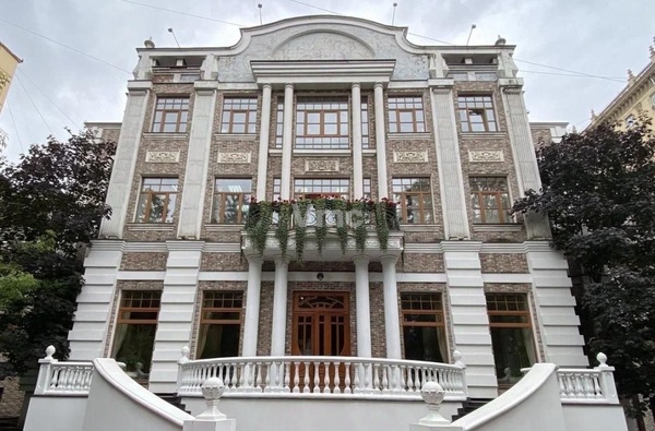 Продам коммерческое помещение 2 500 м2, Старая Басманная ул, 7 2, Москва г