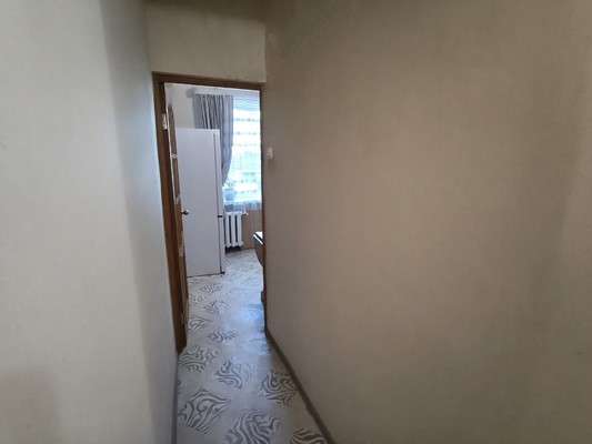 Продам однокомнатную (1-комн.) квартиру, Козьмодемьянская ул, 4, Великий Новгород г