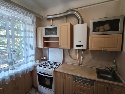 Продам однокомнатную (1-комн.) квартиру, Козьмодемьянская ул, 4, Великий Новгород г