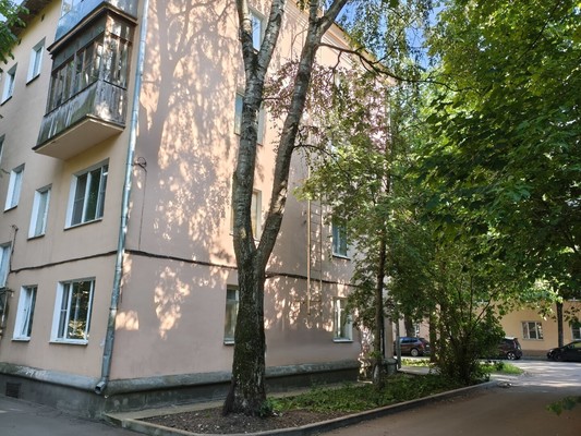 Продам однокомнатную (1-комн.) квартиру, Козьмодемьянская ул, 4, Великий Новгород г