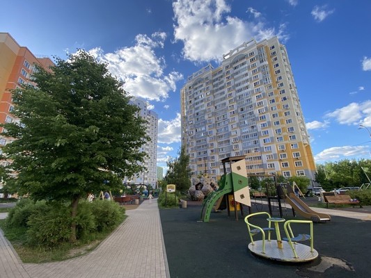 Продам многокомнатную квартиру, Александры Монаховой ул, 95к2, Коммунарка п