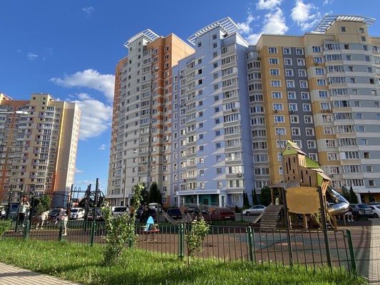 Продам многокомнатную квартиру, Александры Монаховой ул, 95к2, Коммунарка п