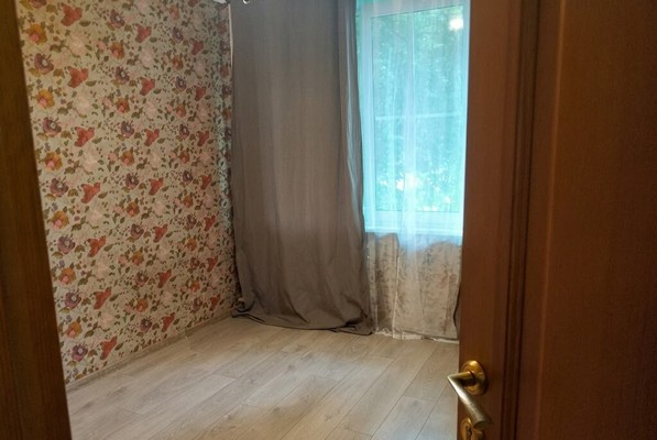 Продам 2-комн. в 4-комн. квартире, Петра Смородина ул, 18, Санкт-Петербург г