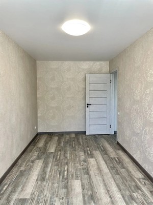 Продам трехкомнатную (3-комн.) квартиру, Карла Маркса ул, 76, Ишим г