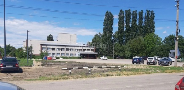 Продам комнату в 8-комн. квартире, Комарова ул, 78, Апшеронск г