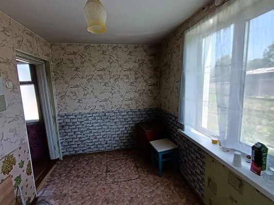 Продам трехкомнатную (3-комн.) квартиру, Первомайская ул, 12, Ягодный п