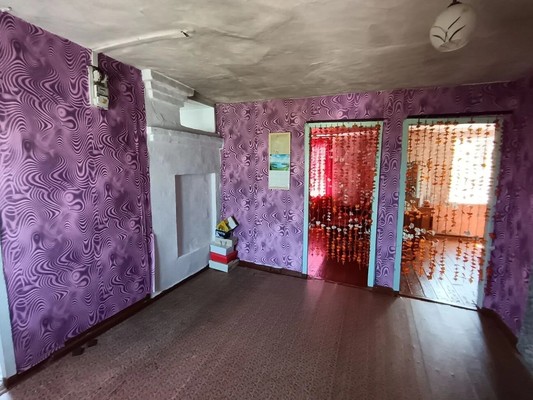 Продам трехкомнатную (3-комн.) квартиру, Первомайская ул, 12, Ягодный п