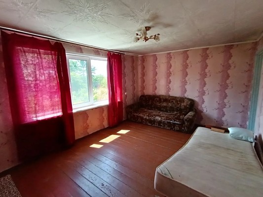 Продам трехкомнатную (3-комн.) квартиру, Первомайская ул, 12, Ягодный п