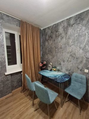 Продам однокомнатную (1-комн.) квартиру, Порфирьева ул, 10, Ишим г