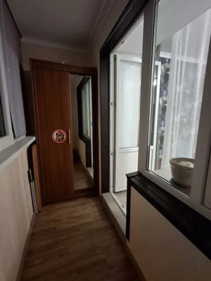 Продам однокомнатную (1-комн.) квартиру, Порфирьева ул, 10, Ишим г
