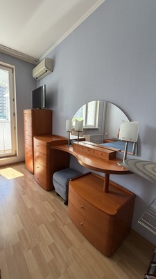 Сдам трехкомнатную (3-комн.) квартиру, Митинская ул, 28к1, Москва г