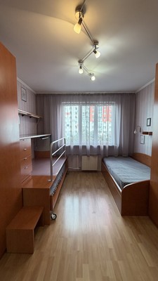 Сдам трехкомнатную (3-комн.) квартиру, Митинская ул, 28к1, Москва г