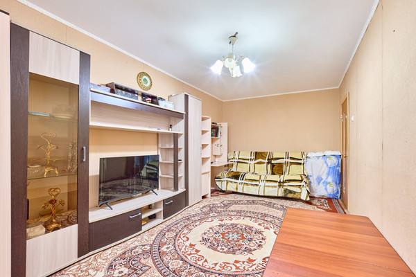 Продам трехкомнатную (3-комн.) квартиру, Молдавская ул, 12, Пермь г