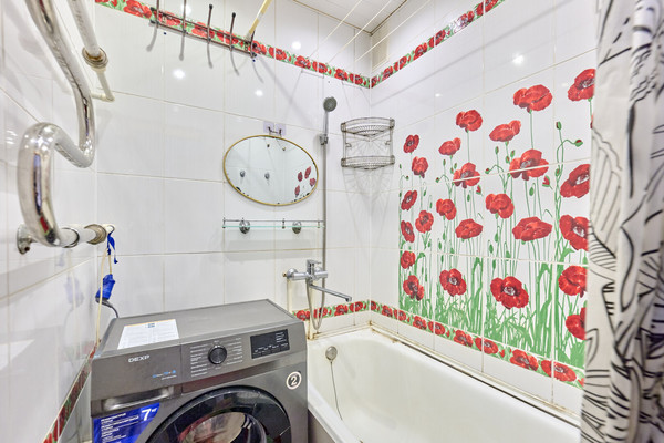 Продам трехкомнатную (3-комн.) квартиру, Молдавская ул, 12, Пермь г