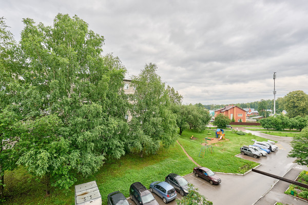 Продам трехкомнатную (3-комн.) квартиру, Молдавская ул, 12, Пермь г