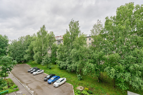 Продам трехкомнатную (3-комн.) квартиру, Молдавская ул, 12, Пермь г