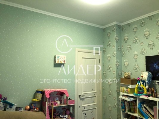 Продам двухкомнатную (2-комн.) квартиру, Цюрупы (Центральный р-н) ул, 5, Сочи г