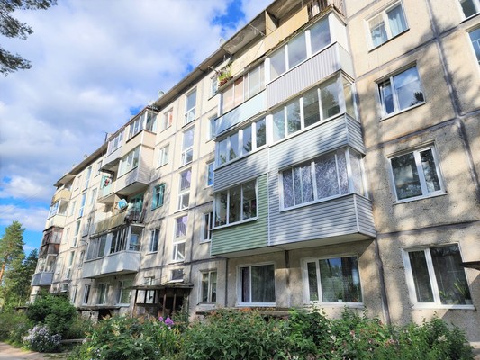 Продам однокомнатную (1-комн.) квартиру, Строителей ул, 1, Костомукша г