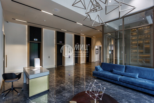 Продам трехкомнатную (3-комн.) квартиру, Дыбенко ул, 7к1, Москва г