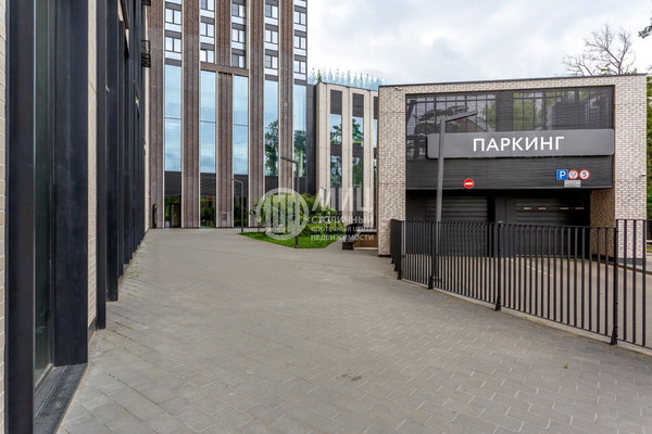 Продам трехкомнатную (3-комн.) квартиру, Дыбенко ул, 7к1, Москва г