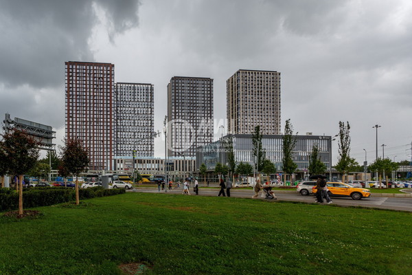 Продам трехкомнатную (3-комн.) квартиру, Дыбенко ул, 7к1, Москва г