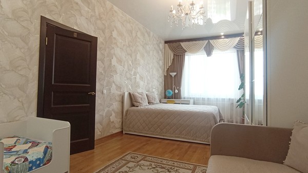 Продам трехкомнатную (3-комн.) квартиру, Софийская ул, 37Ак2, Санкт-Петербург г