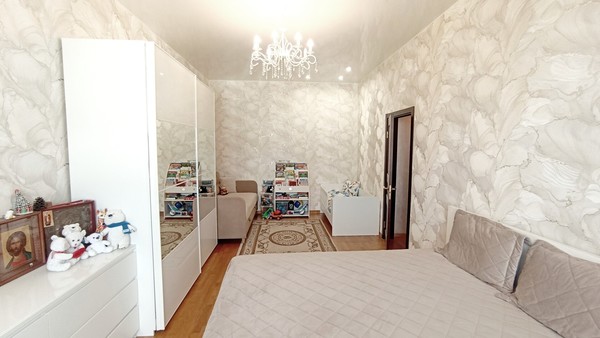 Продам трехкомнатную (3-комн.) квартиру, Софийская ул, 37Ак2, Санкт-Петербург г