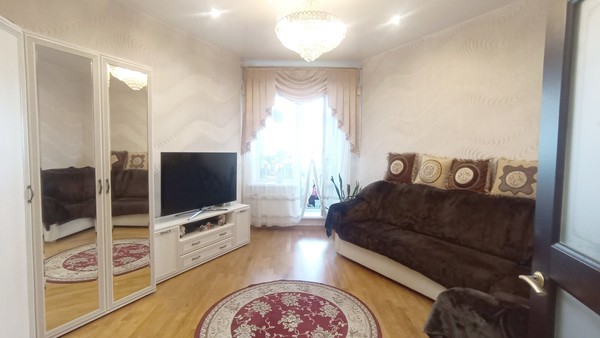 Продам трехкомнатную (3-комн.) квартиру, Софийская ул, 37Ак2, Санкт-Петербург г