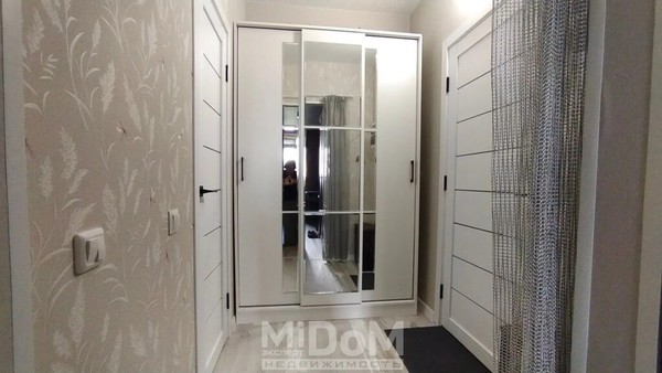 Продам однокомнатную (1-комн.) квартиру, Заводская (Усть-Славянка тер.) ул, 17 1, Санкт-Петербург г