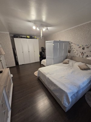 Продам однокомнатную (1-комн.) квартиру, Ясеневая ул, 10к1, Москва г