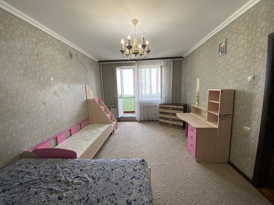 Продам однокомнатную (1-комн.) квартиру, Интернациональная ул, 19, Нижневартовск г