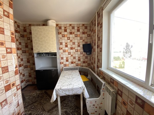Продам однокомнатную (1-комн.) квартиру, Интернациональная ул, 19, Нижневартовск г