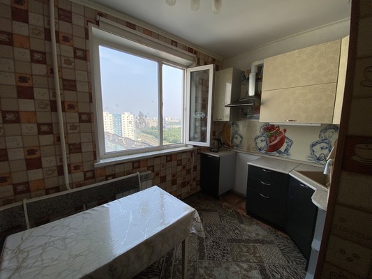 Продам однокомнатную (1-комн.) квартиру, Интернациональная ул, 19, Нижневартовск г