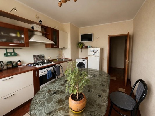 Продам трехкомнатную (3-комн.) квартиру, Куникова ул, 11, Новороссийск г