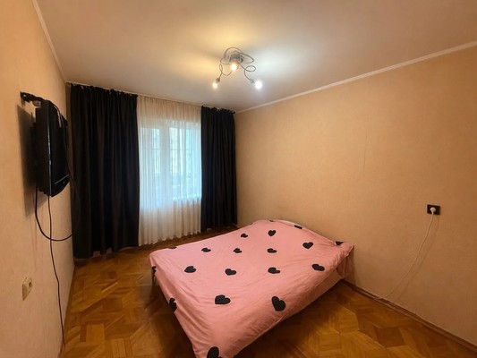 Продам трехкомнатную (3-комн.) квартиру, Куникова ул, 11, Новороссийск г