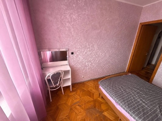 Продам трехкомнатную (3-комн.) квартиру, Куникова ул, 11, Новороссийск г