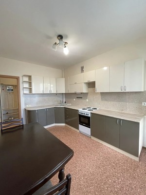 Продам двухкомнатную (2-комн.) квартиру, Порфирьева ул, 7ка, Ишим г