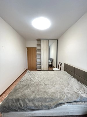 Продам двухкомнатную (2-комн.) квартиру, Порфирьева ул, 7ка, Ишим г