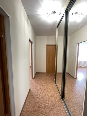 Продам двухкомнатную (2-комн.) квартиру, Порфирьева ул, 7ка, Ишим г