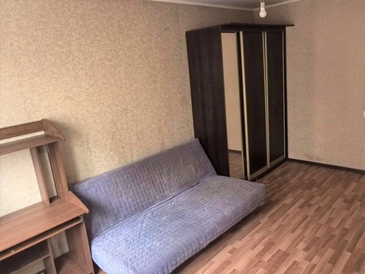 Продам двухкомнатную (2-комн.) квартиру, Бачуринская ул, 22к2, Коммунарка п