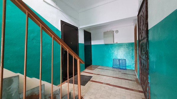 Продам трехкомнатную (3-комн.) квартиру, Комарова ул, 2, Камское Устье пгт