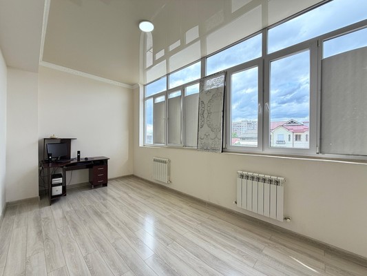 Продам двухкомнатную (2-комн.) квартиру, 2-я Надречная ул, 126, Нальчик г