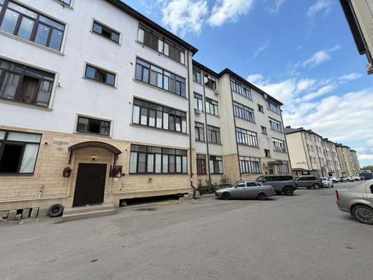 Продам двухкомнатную (2-комн.) квартиру, 2-я Надречная ул, 126, Нальчик г