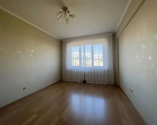 Продам трехкомнатную (3-комн.) квартиру, Виноградная ул, 152, Беранда с