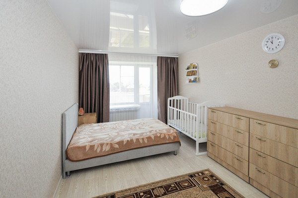 Продам трехкомнатную (3-комн.) квартиру, Станиславского ул, 33, Новосибирск г