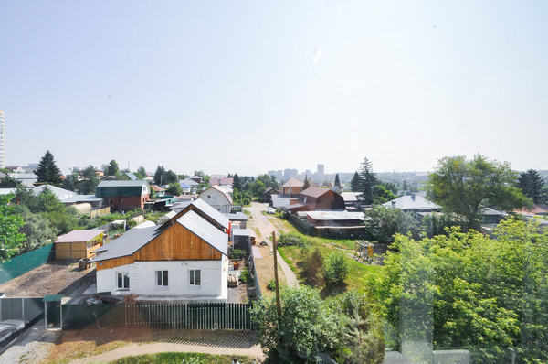 Продам трехкомнатную (3-комн.) квартиру, Станиславского ул, 33, Новосибирск г