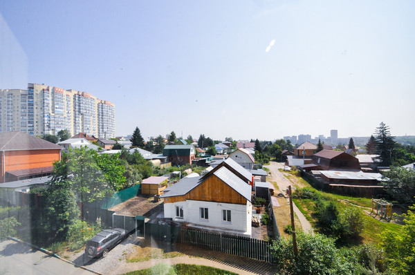 Продам трехкомнатную (3-комн.) квартиру, Станиславского ул, 33, Новосибирск г