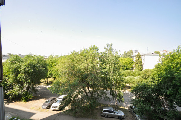 Продам трехкомнатную (3-комн.) квартиру, Станиславского ул, 33, Новосибирск г