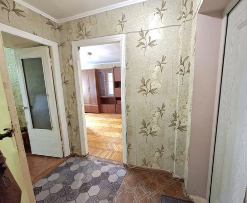 Продам однокомнатную (1-комн.) квартиру, Гоголя ул, 73, Тихорецк г